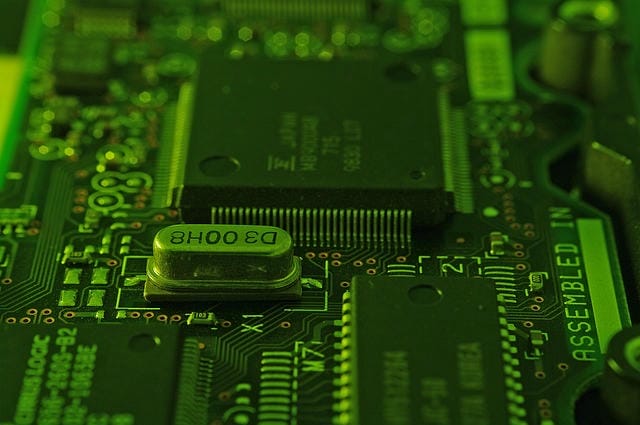 スマホも医療も壊れるときはここからプリント基板の裏側に潜む盲点と危機